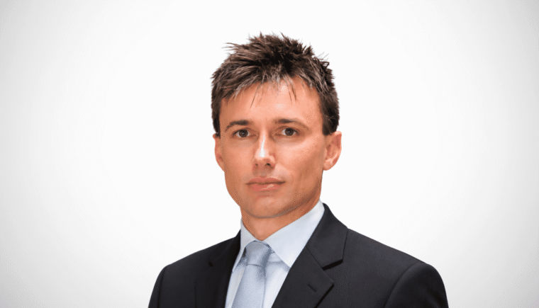 Dr Hamish McKee